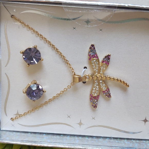 Necklace Set - Picture 2 of 4